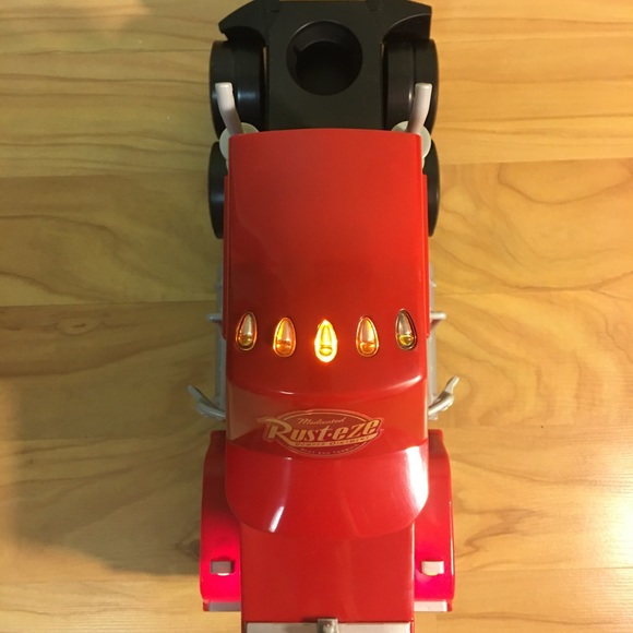 SOLD Rusteze Lights & Sounds Mack Truck - Picture 9 of 12